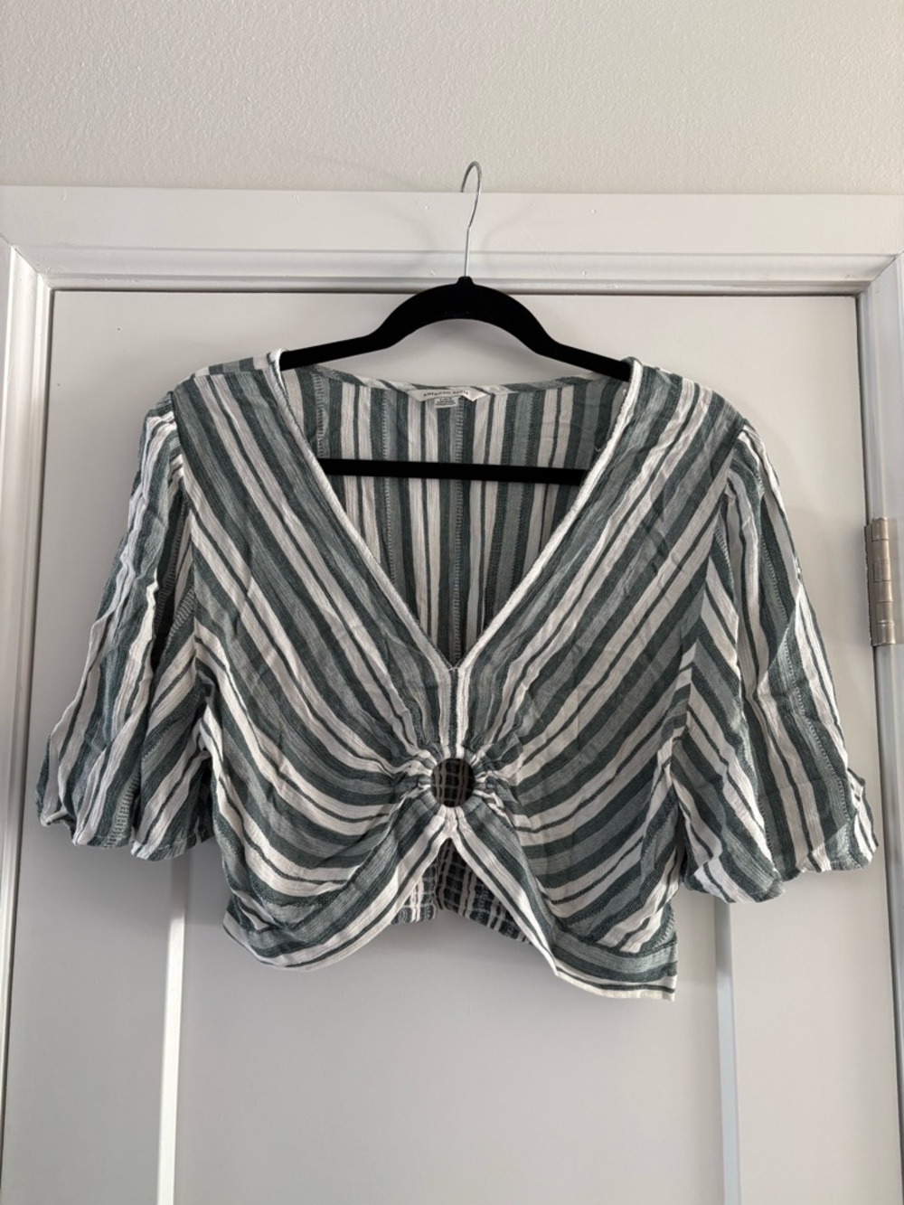 American Eagle Green Striped Crop Top V-Neck Gathered Ring Front‎